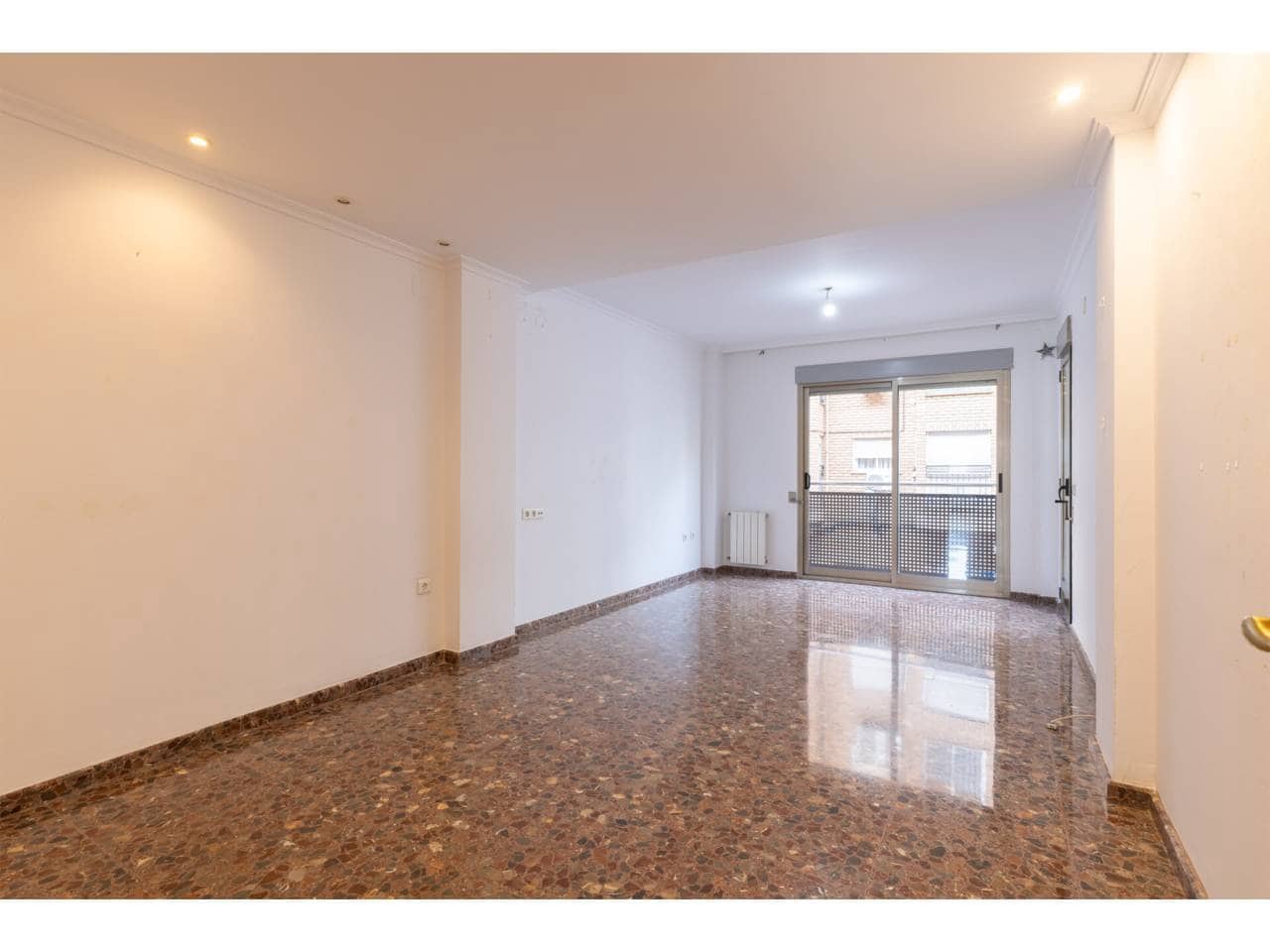 2 slaapkamer Flat te koop in Valencia stad met garage - € 425.000 (Ref: 9618512)
