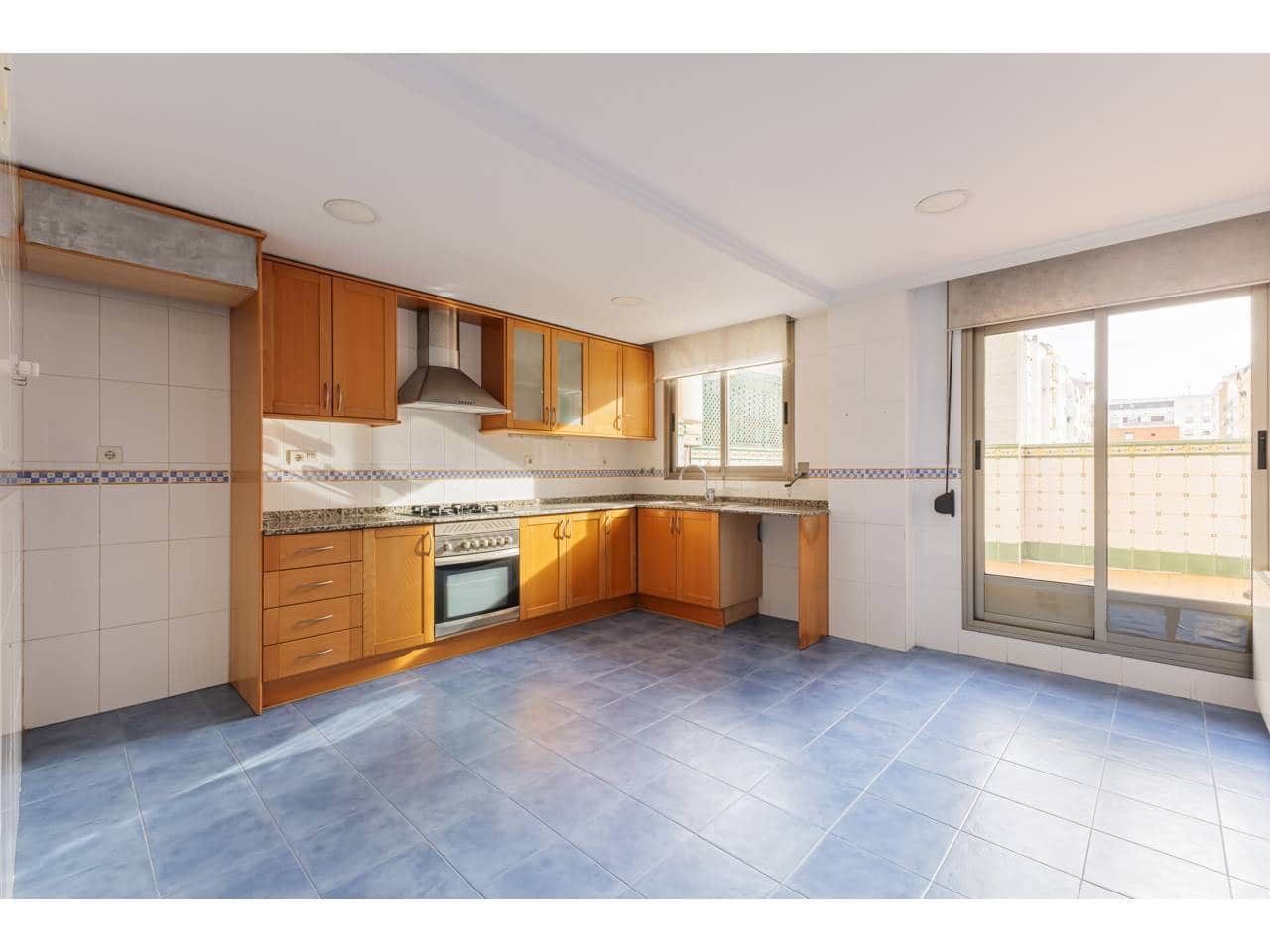 2 slaapkamer Flat te koop in Valencia stad met garage - € 425.000 (Ref: 9618512)