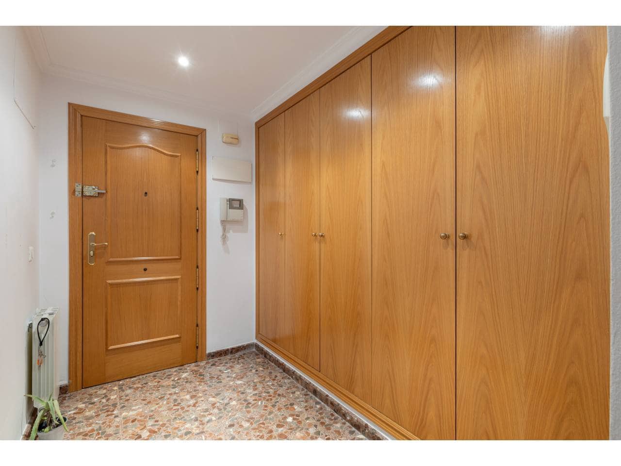 2 slaapkamer Flat te koop in Valencia stad met garage - € 425.000 (Ref: 9618512)