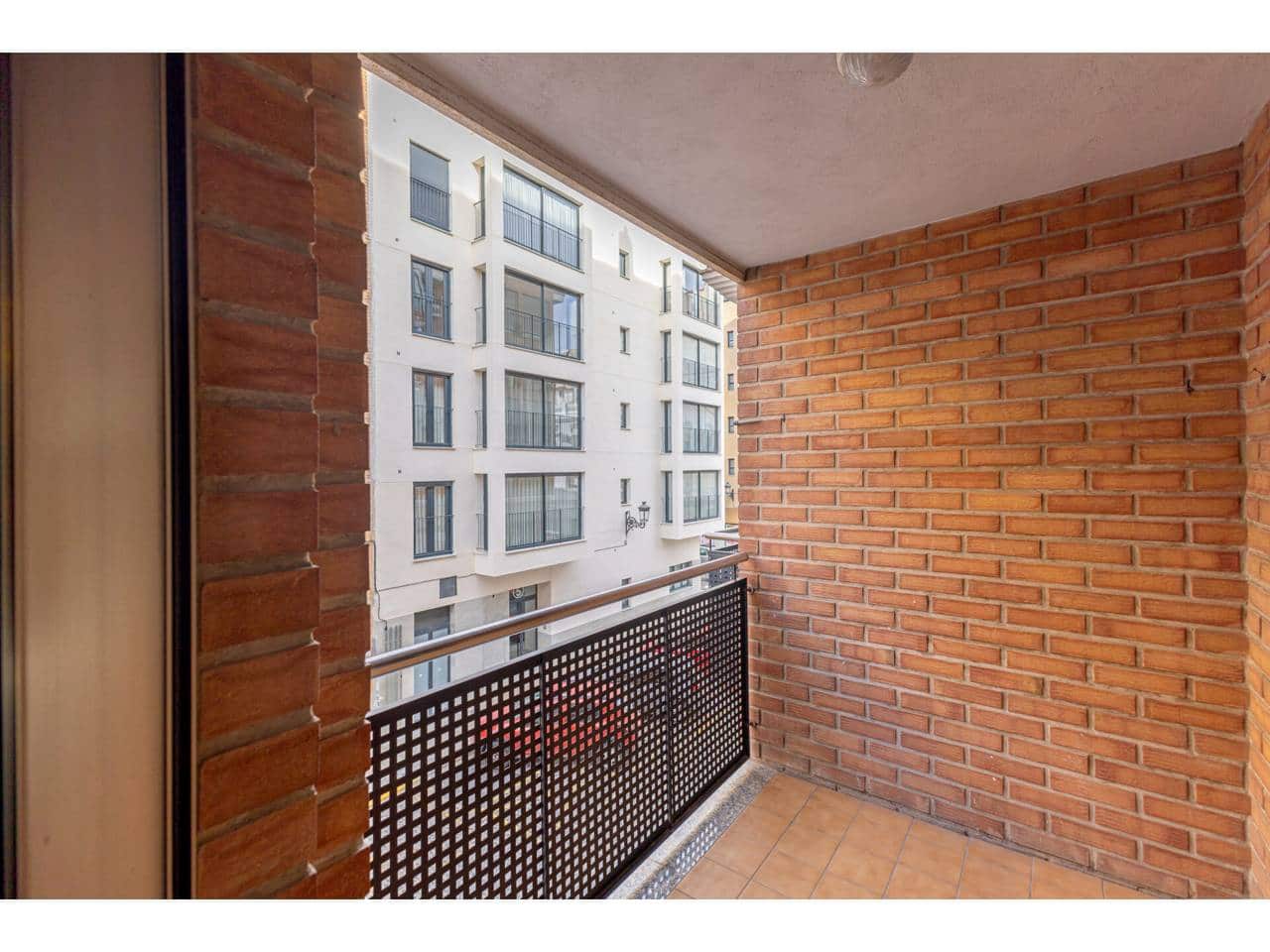 2 slaapkamer Flat te koop in Valencia stad met garage - € 425.000 (Ref: 9618512)