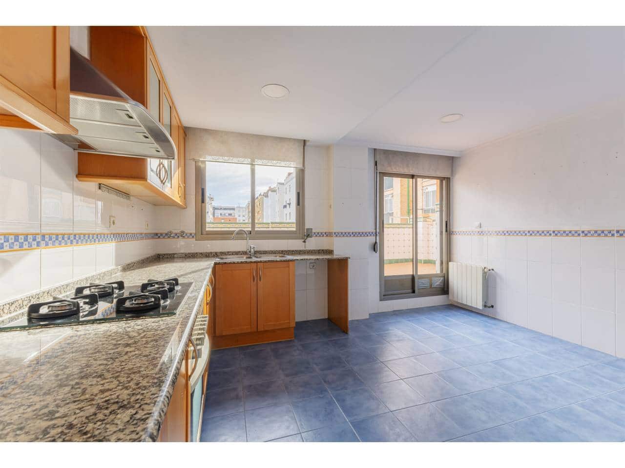 2 slaapkamer Flat te koop in Valencia stad met garage - € 425.000 (Ref: 9618512)