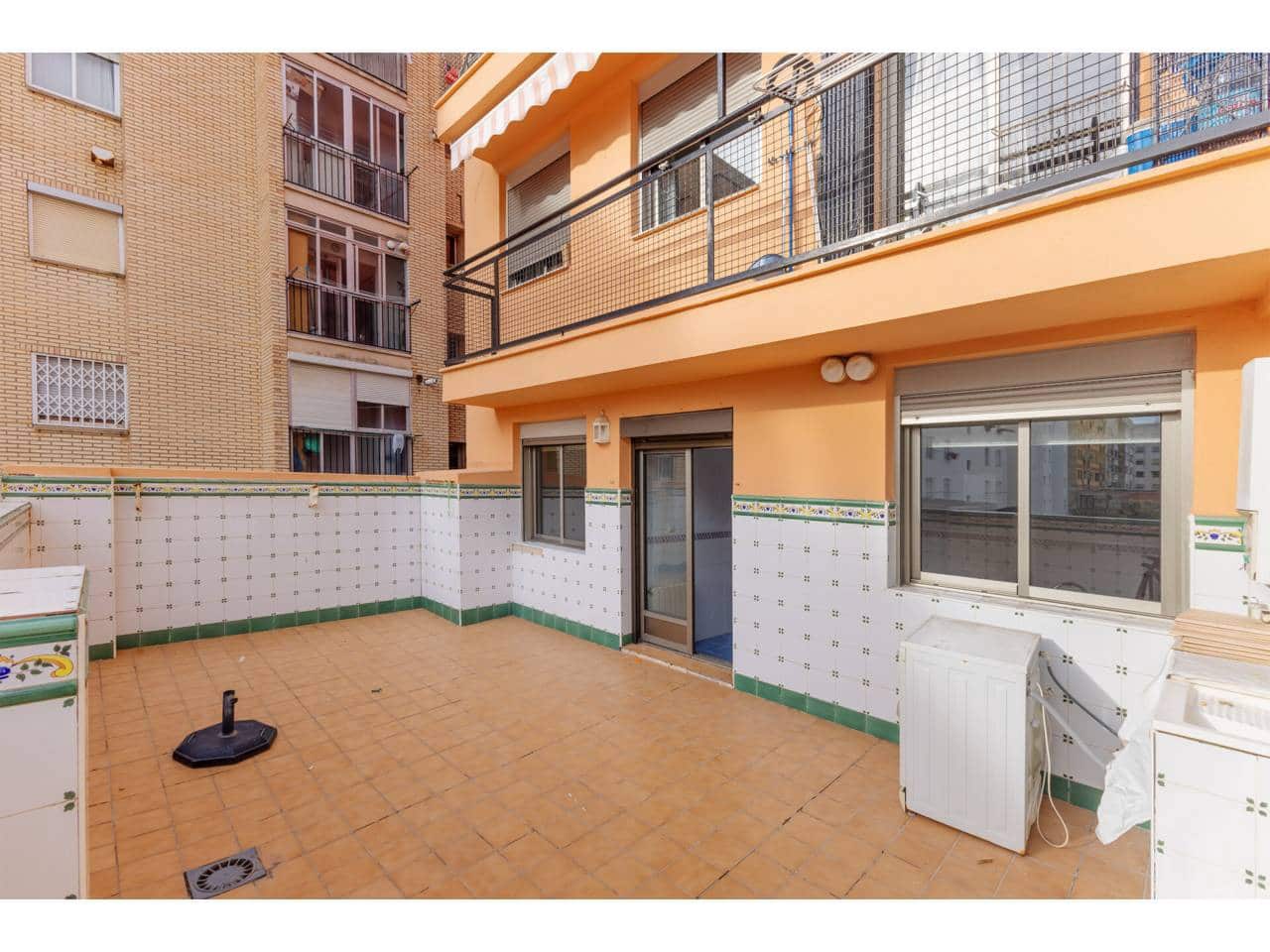 2 slaapkamer Flat te koop in Valencia stad met garage - € 425.000 (Ref: 9618512)