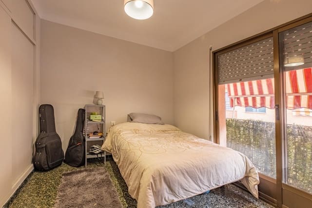 4 camera da letto Appartamento in vendita in Alicante città con garage - 220.000 € (Rif: 9583347)