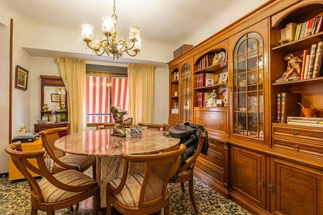 4 camera da letto Appartamento in vendita in Alicante città con garage - 220.000 € (Rif: 9583347)