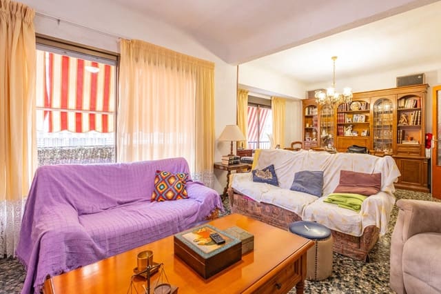 4 camera da letto Appartamento in vendita in Alicante città con garage - 220.000 € (Rif: 9583347)