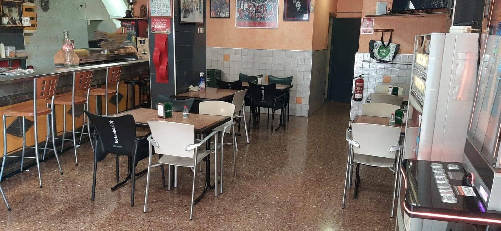 Komercyjne na sprzedaż w Miasto Alicante / Alacant - 115 000 € (Ref: 9583352)