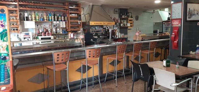 Comercial para venda em Alicante cidade - 115 000 € (Ref: 9583352)