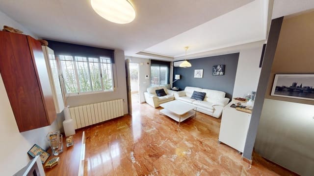 3 makuuhuone Rivitalo myytävänä paikassa Alicante kaupunki mukana uima-altaan 
autotalli - 490 000 € (Ref: 9583355)