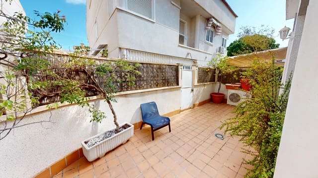 3 makuuhuone Rivitalo myytävänä paikassa Alicante kaupunki mukana uima-altaan 
autotalli - 490 000 € (Ref: 9583355)