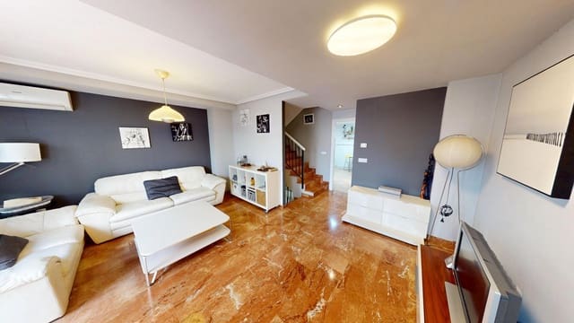 3 soveværelse Rækkehus til leje i Alicante by med swimmingpool garage - € 1.950 (Ref: 9583356)