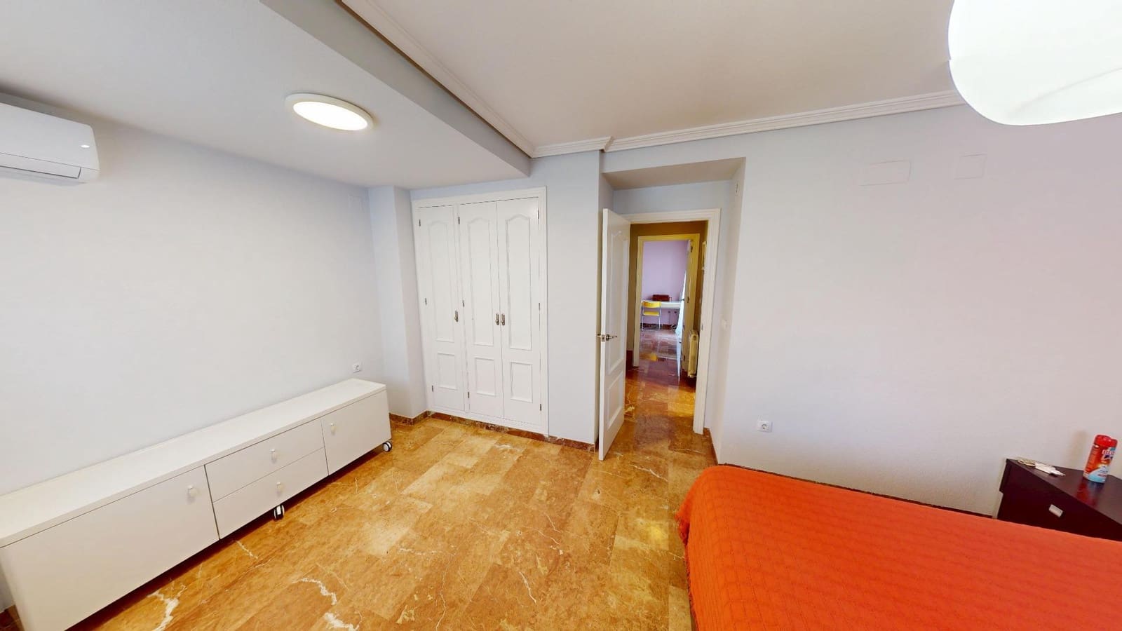 3 soveværelse Rækkehus til leje i Alicante by med swimmingpool garage - € 1.950 (Ref: 9583356)