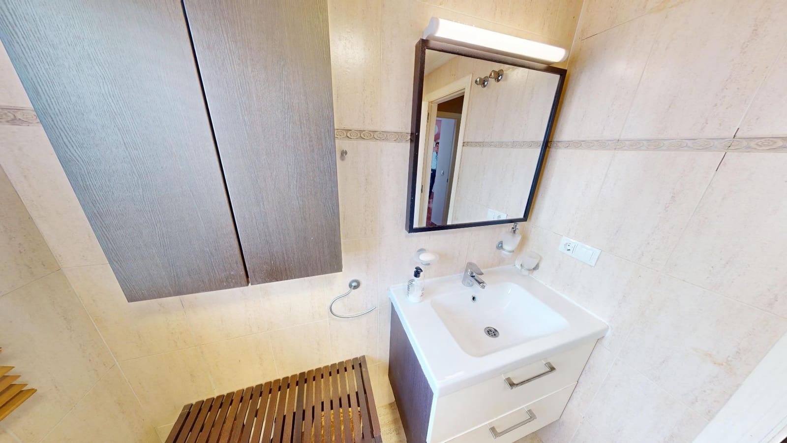 3 soveværelse Rækkehus til leje i Alicante by med swimmingpool garage - € 1.950 (Ref: 9583356)