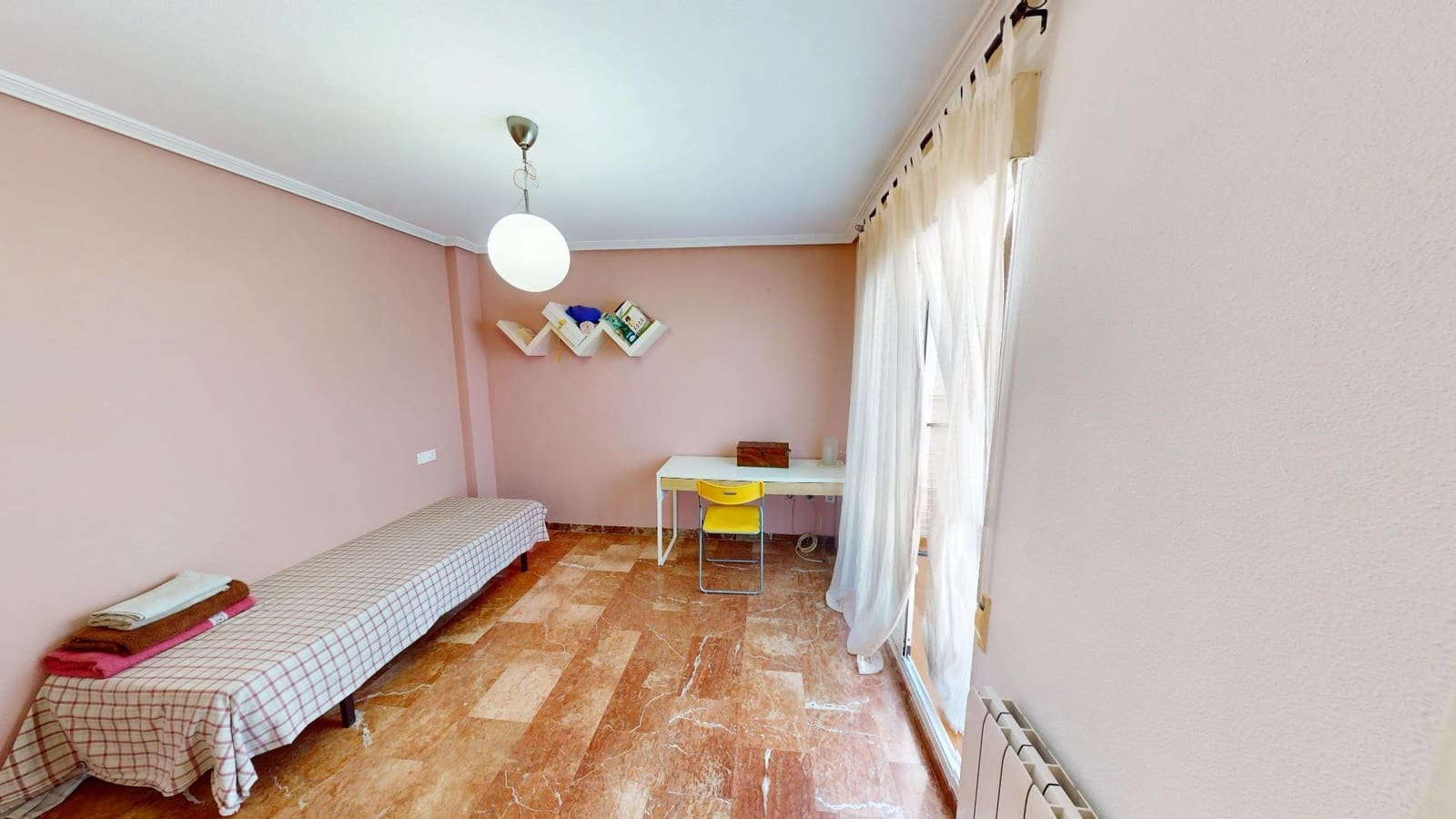 3 soveværelse Rækkehus til leje i Alicante by med swimmingpool garage - € 1.950 (Ref: 9583356)