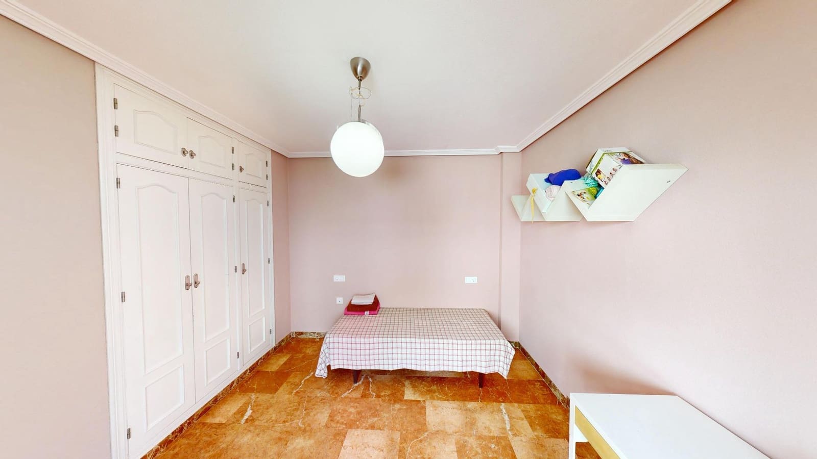 3 soveværelse Rækkehus til leje i Alicante by med swimmingpool garage - € 1.950 (Ref: 9583356)