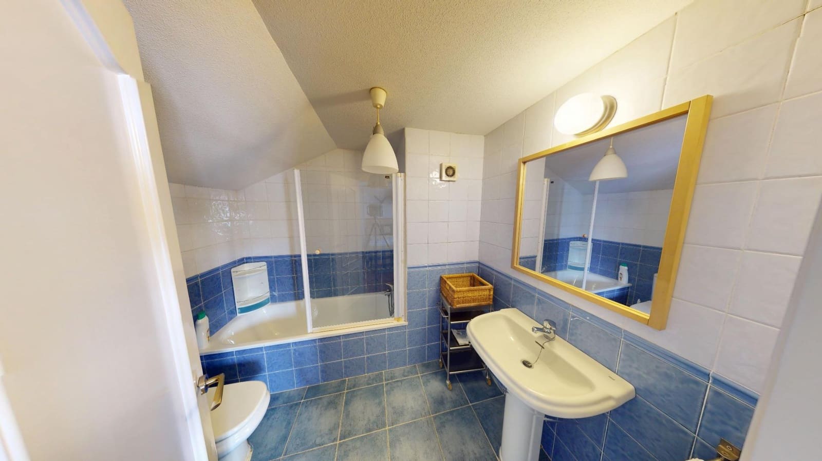 3 soveværelse Rækkehus til leje i Alicante by med swimmingpool garage - € 1.950 (Ref: 9583356)