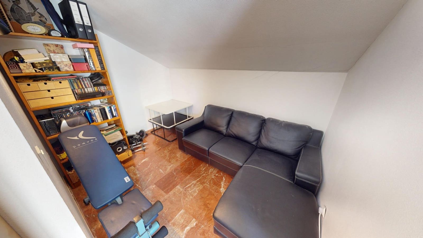 3 soveværelse Rækkehus til leje i Alicante by med swimmingpool garage - € 1.950 (Ref: 9583356)