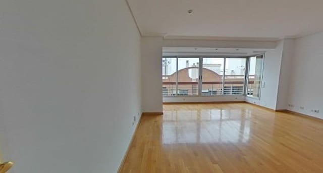 4 Zimmer Wohnung zu verkaufen in Alicante / Alacant Stadt - 475.000 € (Ref: 9583357)