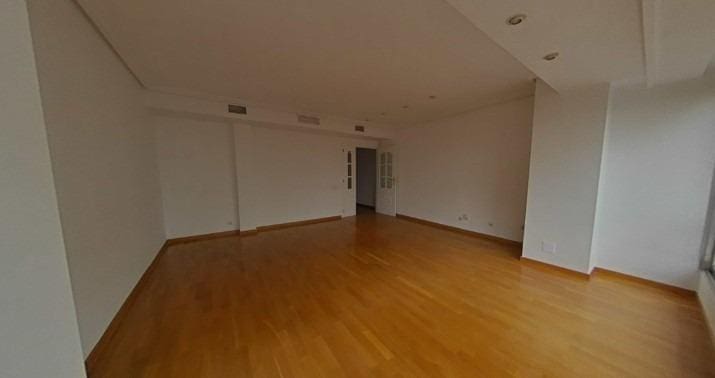 4 Zimmer Wohnung zu verkaufen in Alicante / Alacant Stadt - 475.000 € (Ref: 9583357)