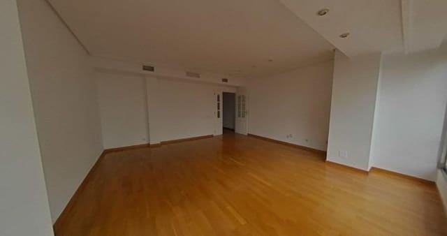 4 Zimmer Wohnung zu verkaufen in Alicante / Alacant Stadt - 475.000 € (Ref: 9583357)