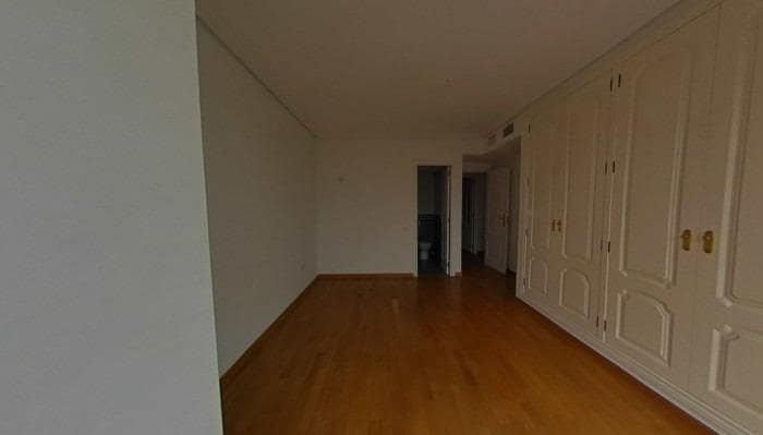 4 Zimmer Wohnung zu verkaufen in Alicante / Alacant Stadt - 475.000 € (Ref: 9583357)