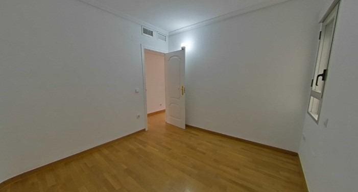 4 Zimmer Wohnung zu verkaufen in Alicante / Alacant Stadt - 475.000 € (Ref: 9583357)