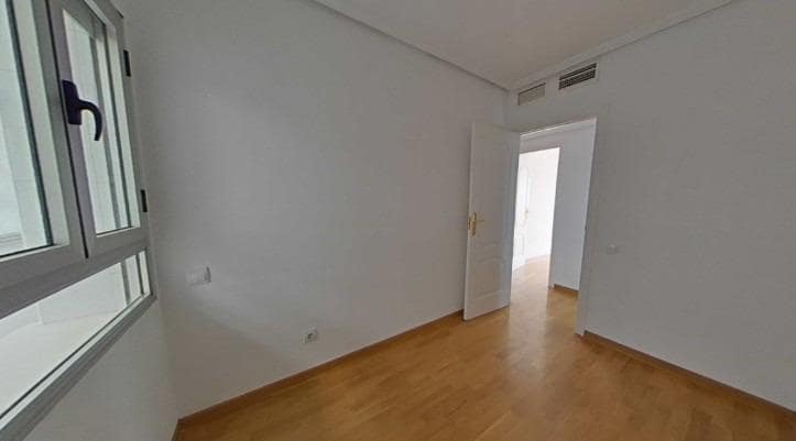 4 Zimmer Wohnung zu verkaufen in Alicante / Alacant Stadt - 475.000 € (Ref: 9583357)