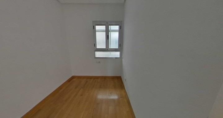 4 Zimmer Wohnung zu verkaufen in Alicante / Alacant Stadt - 475.000 € (Ref: 9583357)