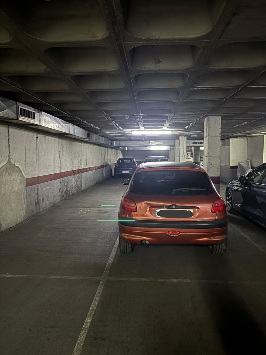 Garage for rent in Alicante / Alacant city - € 130 (Ref: 9583358)