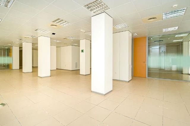 Commerciale in vendita in Elda - 338.000 € (Rif: 9583360)