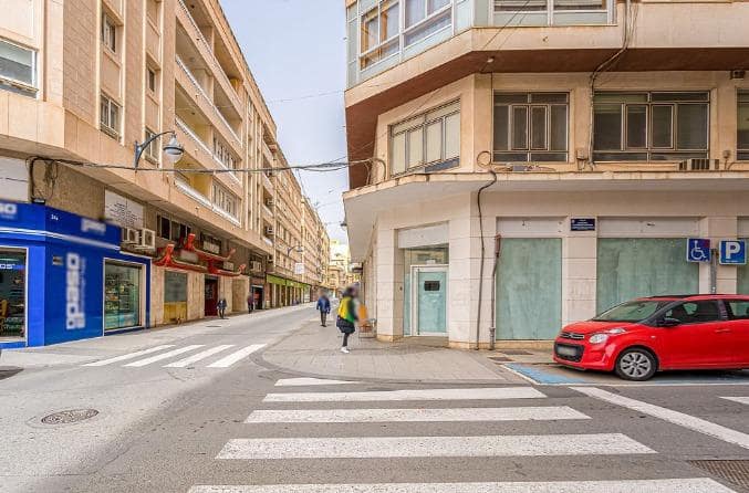 Kommersiell til salgs i Elda - € 338 000 (Ref: 9583360)