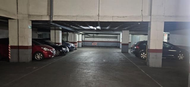 Garage à louer à Alicante ville - 130 € (Ref: 9583365)