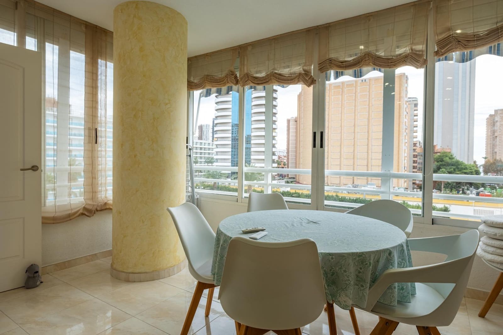 2 sovrum Lägenhet till salu i Benidorm med pool garage - 250 000 € (Ref: 9583367)