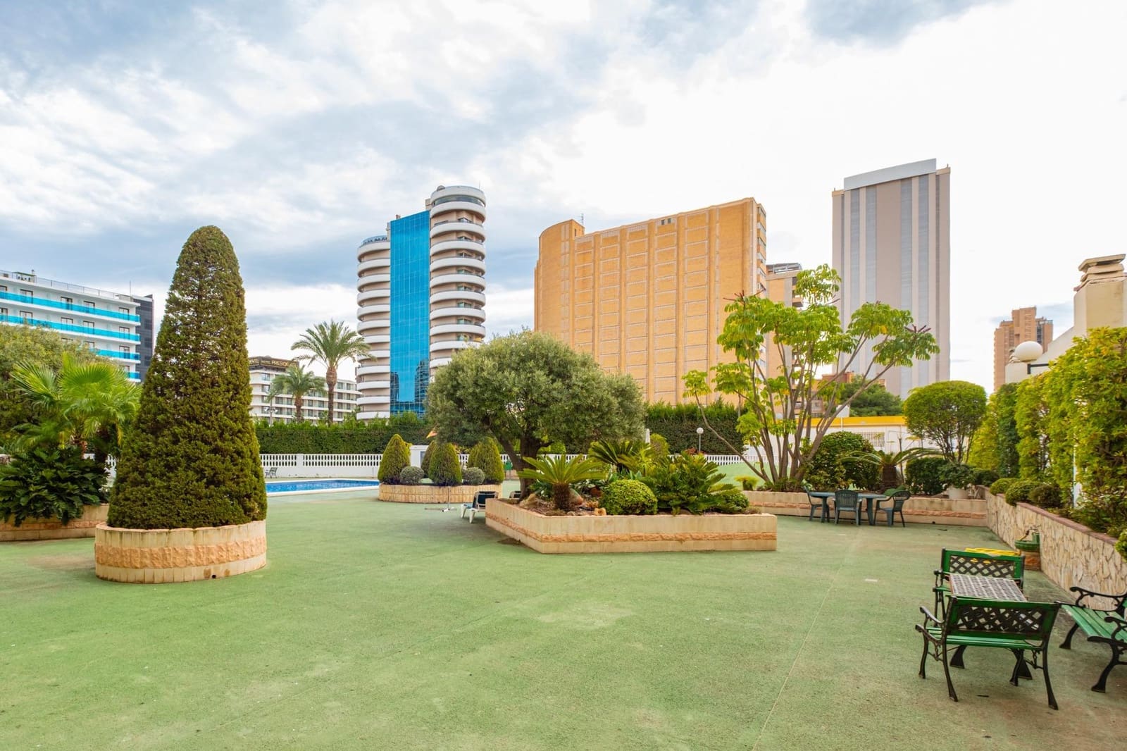 2 sovrum Lägenhet till salu i Benidorm med pool garage - 250 000 € (Ref: 9583367)