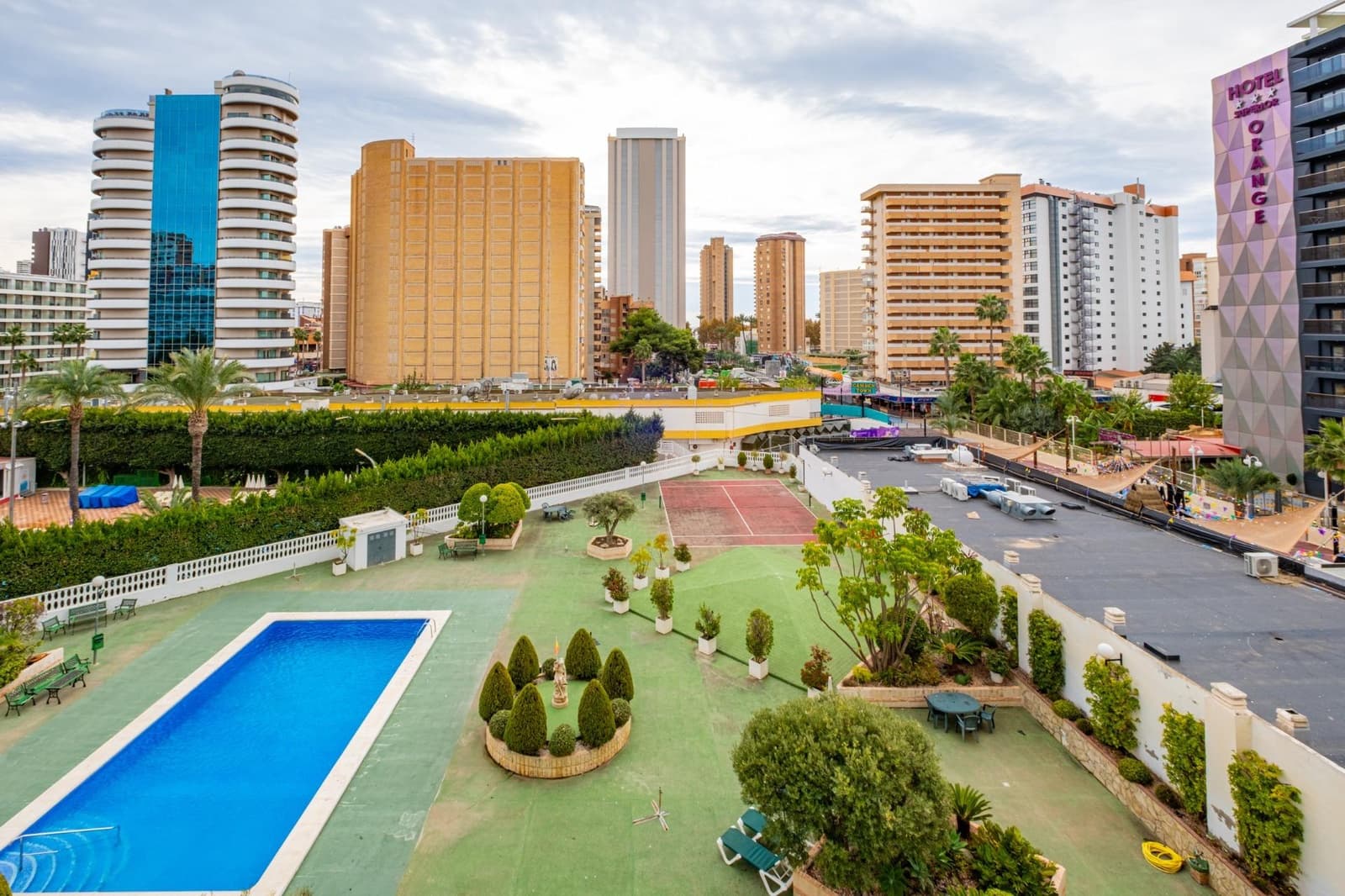 2 sovrum Lägenhet till salu i Benidorm med pool garage - 250 000 € (Ref: 9583367)
