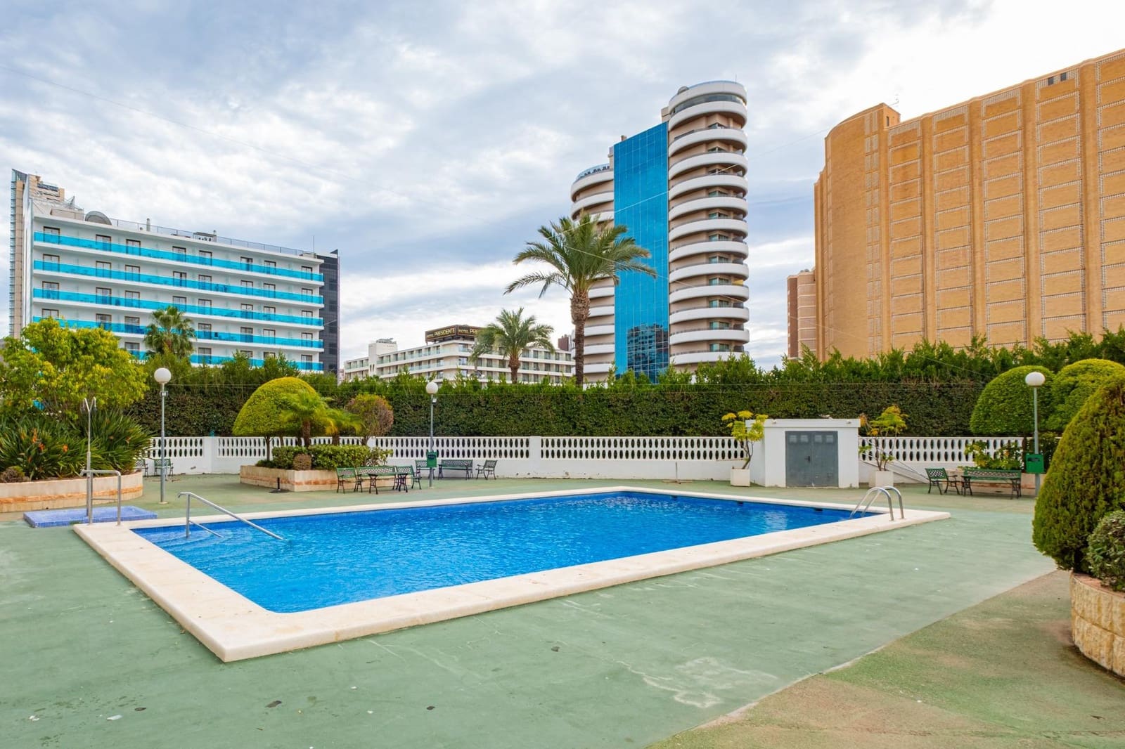 2 sovrum Lägenhet till salu i Benidorm med pool garage - 250 000 € (Ref: 9583367)
