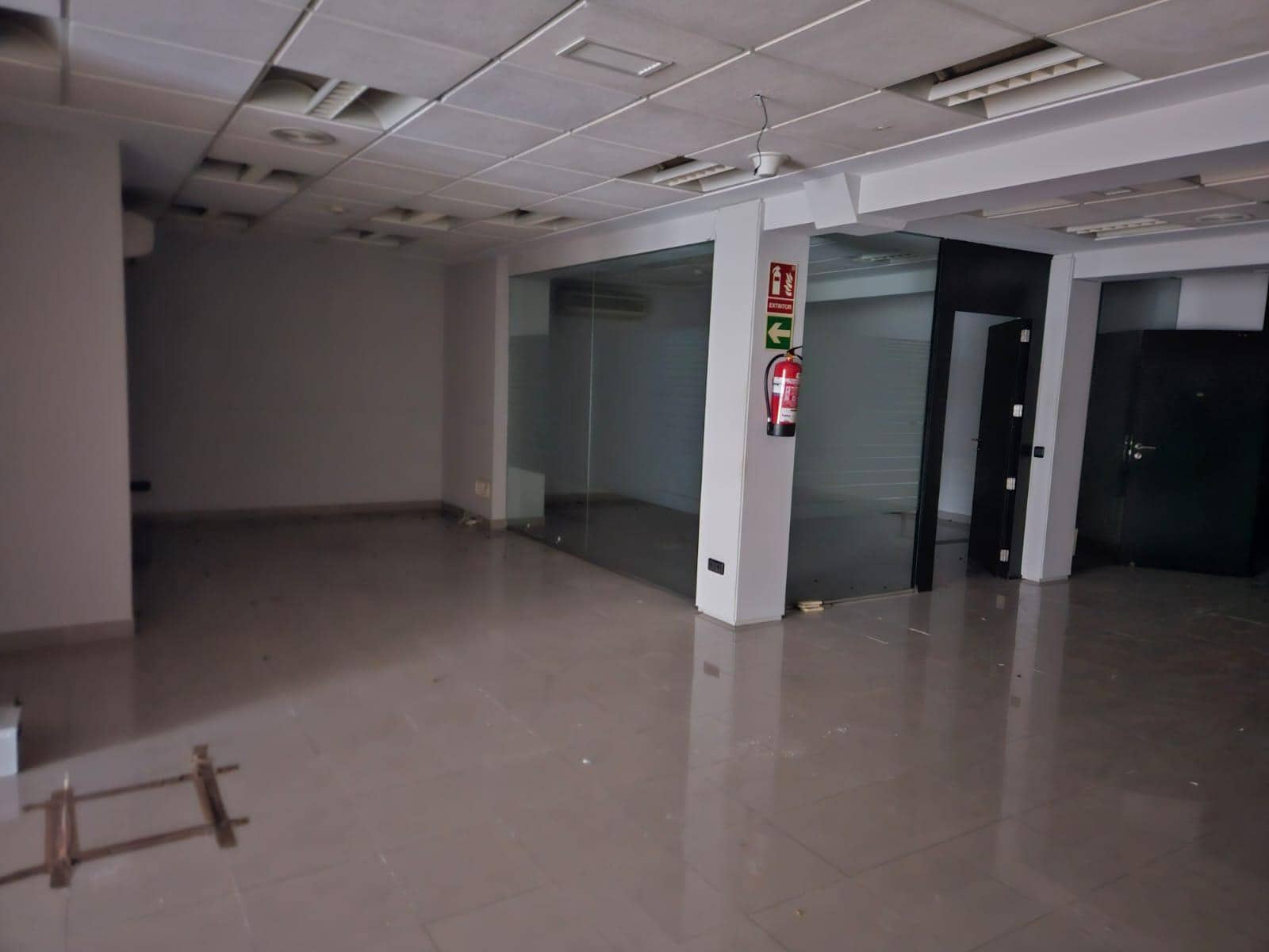 Local Commercial à vendre à Alicante ville - 240 000 € (Ref: 9583374)