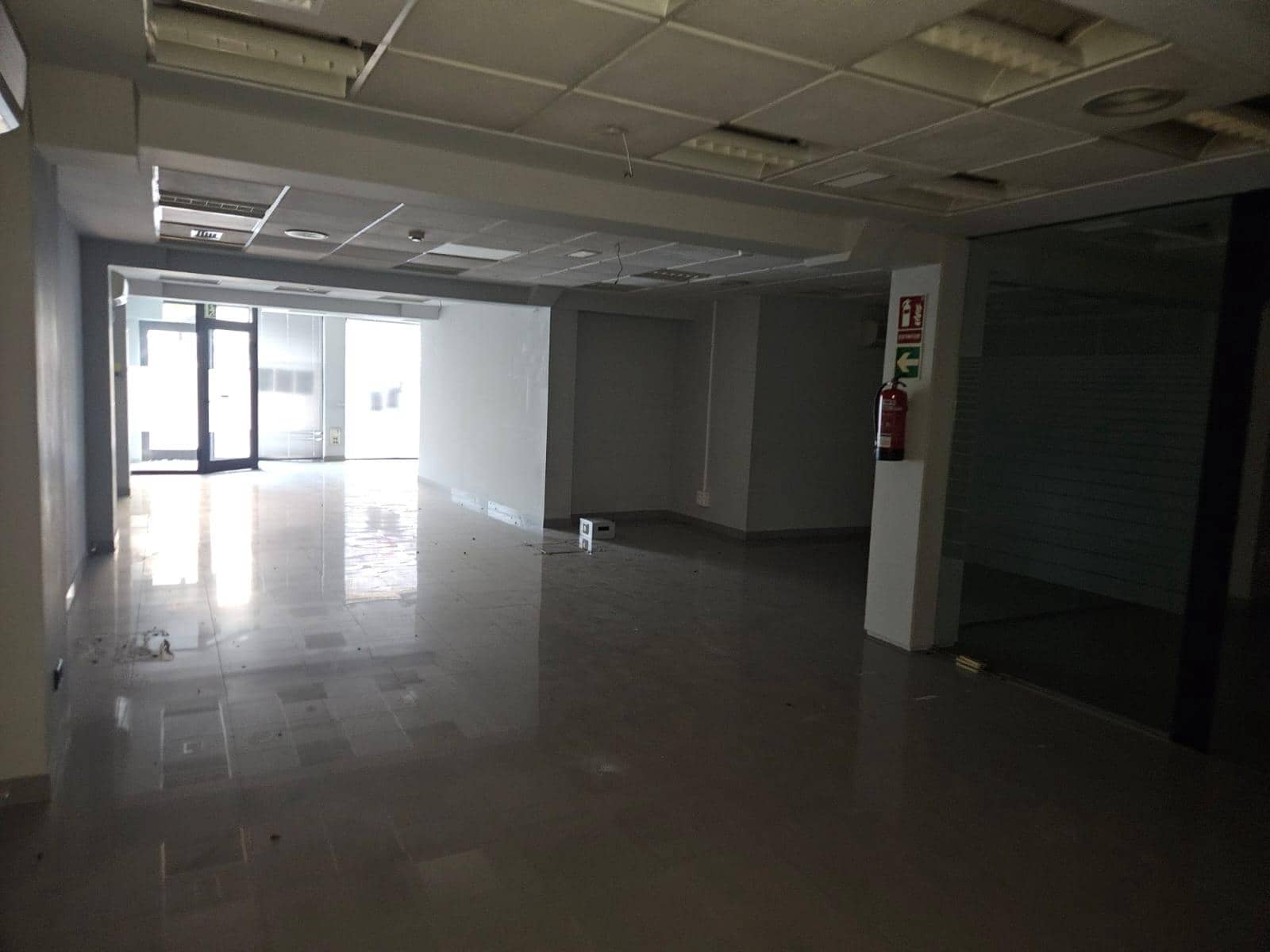 Local Commercial à vendre à Alicante ville - 240 000 € (Ref: 9583374)