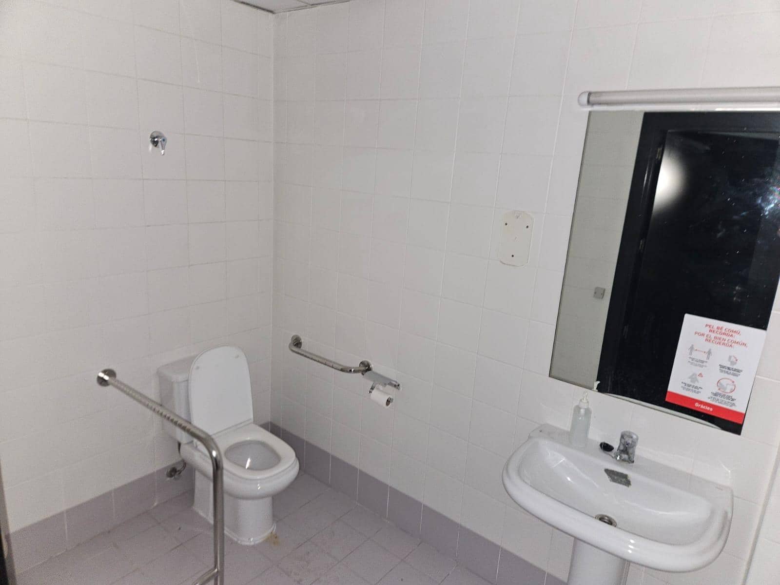 Local Commercial à vendre à Alicante ville - 240 000 € (Ref: 9583374)