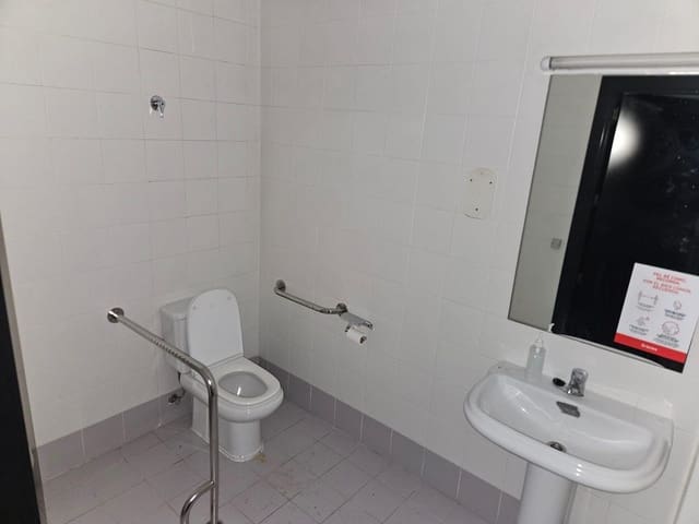 Local Commercial à vendre à Alipark, Alicante ville - 240 000 € (Ref: 9583374)