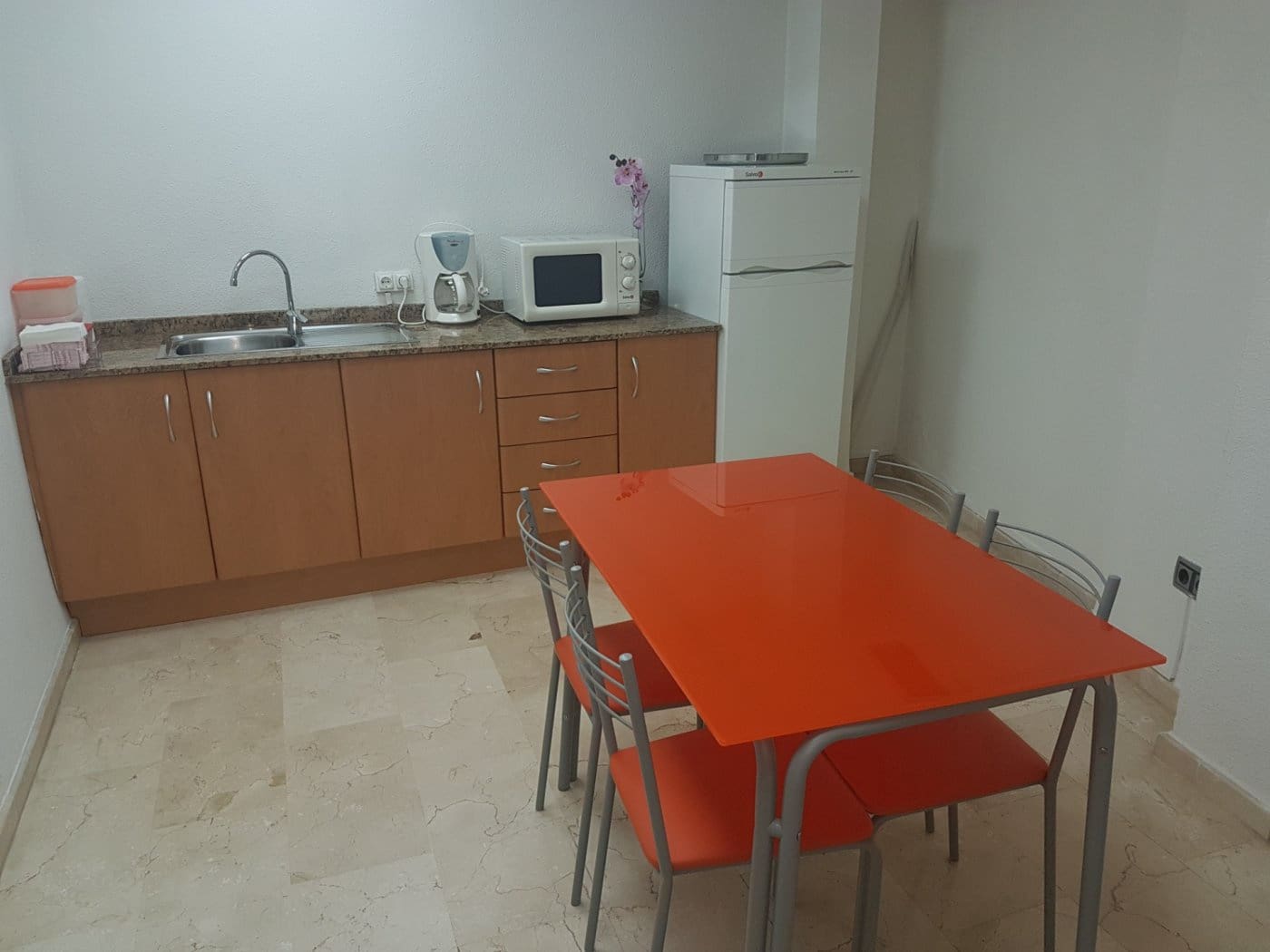 Kontor til salg i Alicante by - € 390.000 (Ref: 9583375)