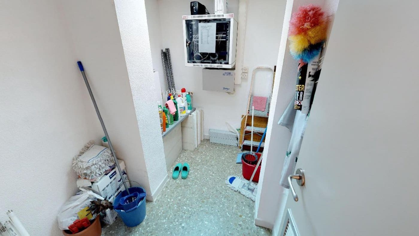 Kontor til salg i Alicante by - € 390.000 (Ref: 9583375)