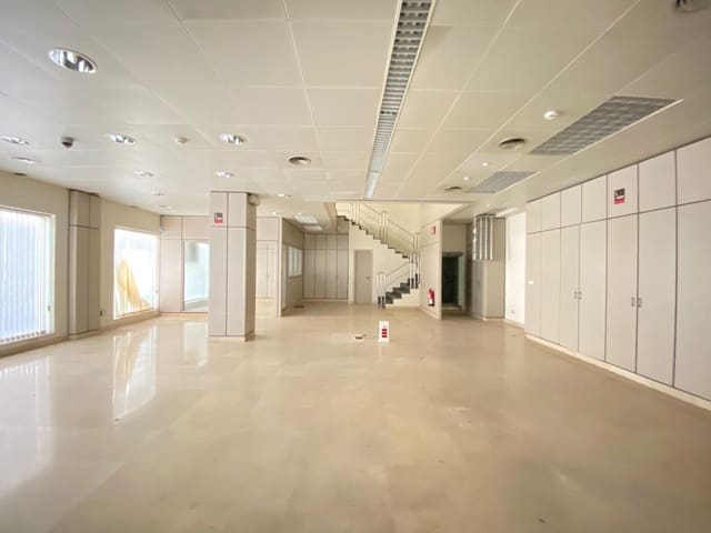 Comercial para venda em Alicante cidade - 372 600 € (Ref: 9583376)