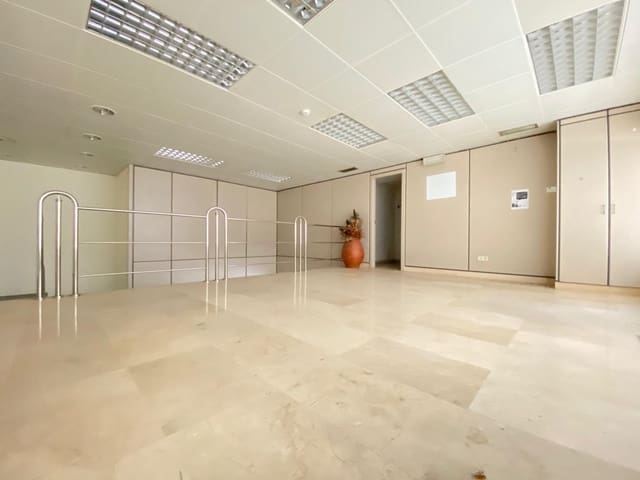 Comercial para venda em Alicante cidade - 372 600 € (Ref: 9583376)