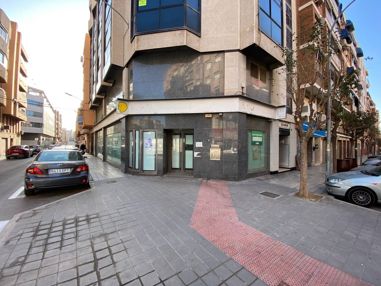 Comercial para venda em Alicante cidade - 372 600 € (Ref: 9583376)