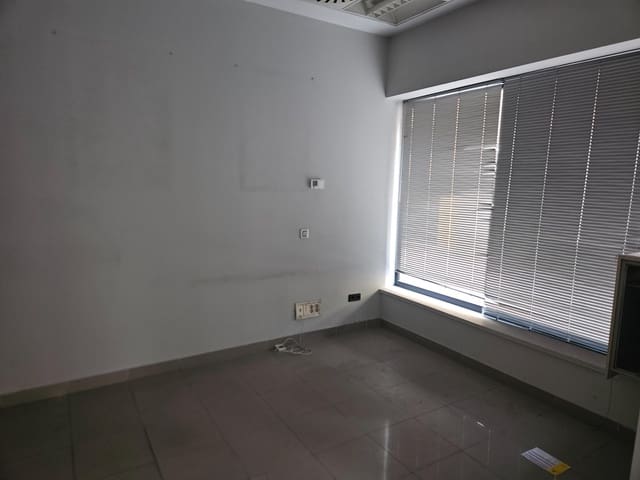 Commerciale in vendita in Ensanche - Diputacion, Alicante città - 680.000 € (Rif: 9583377)