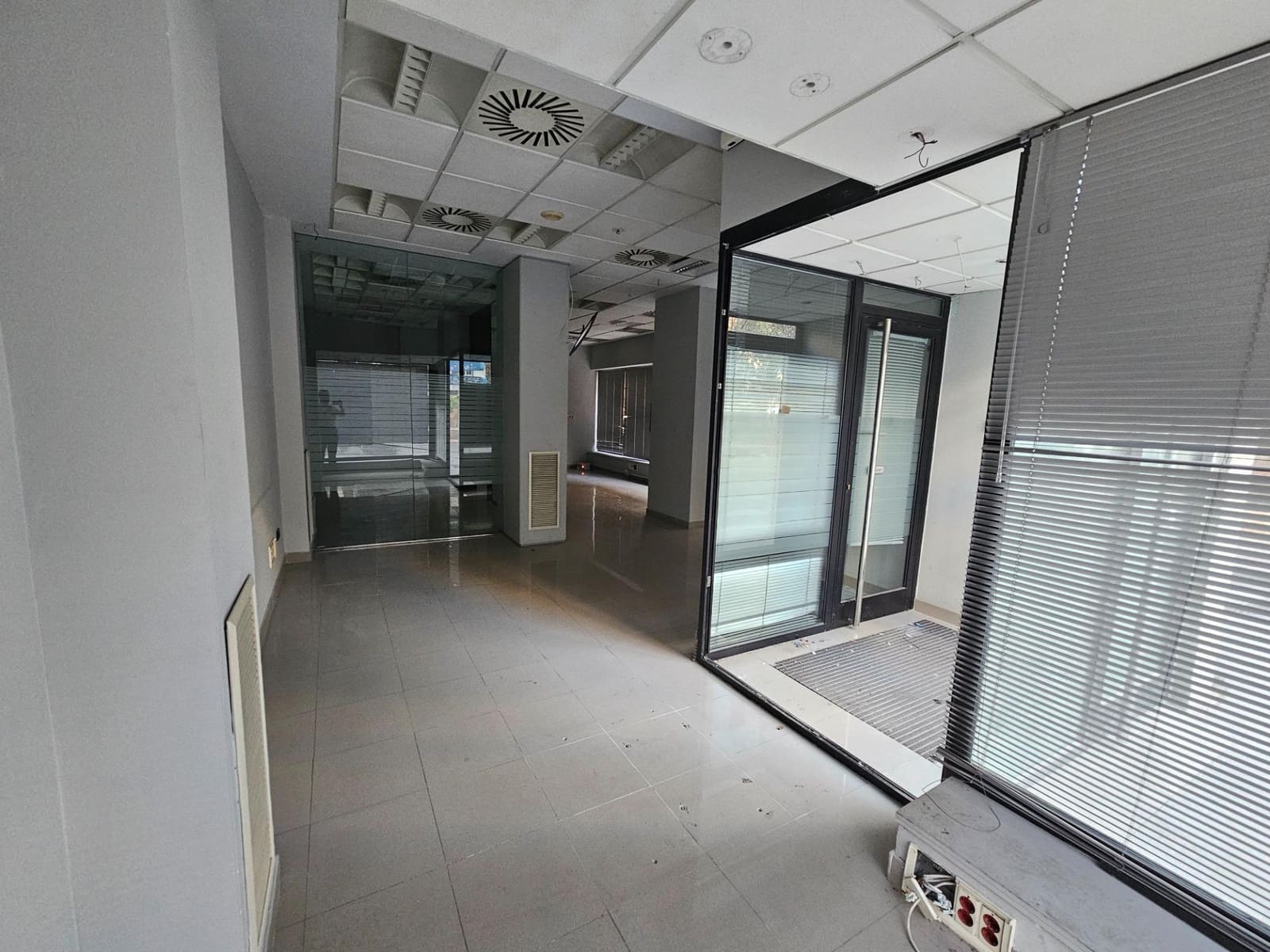 Commerciale in vendita in Alicante citta - 680.000 € (Rif: 9583377)