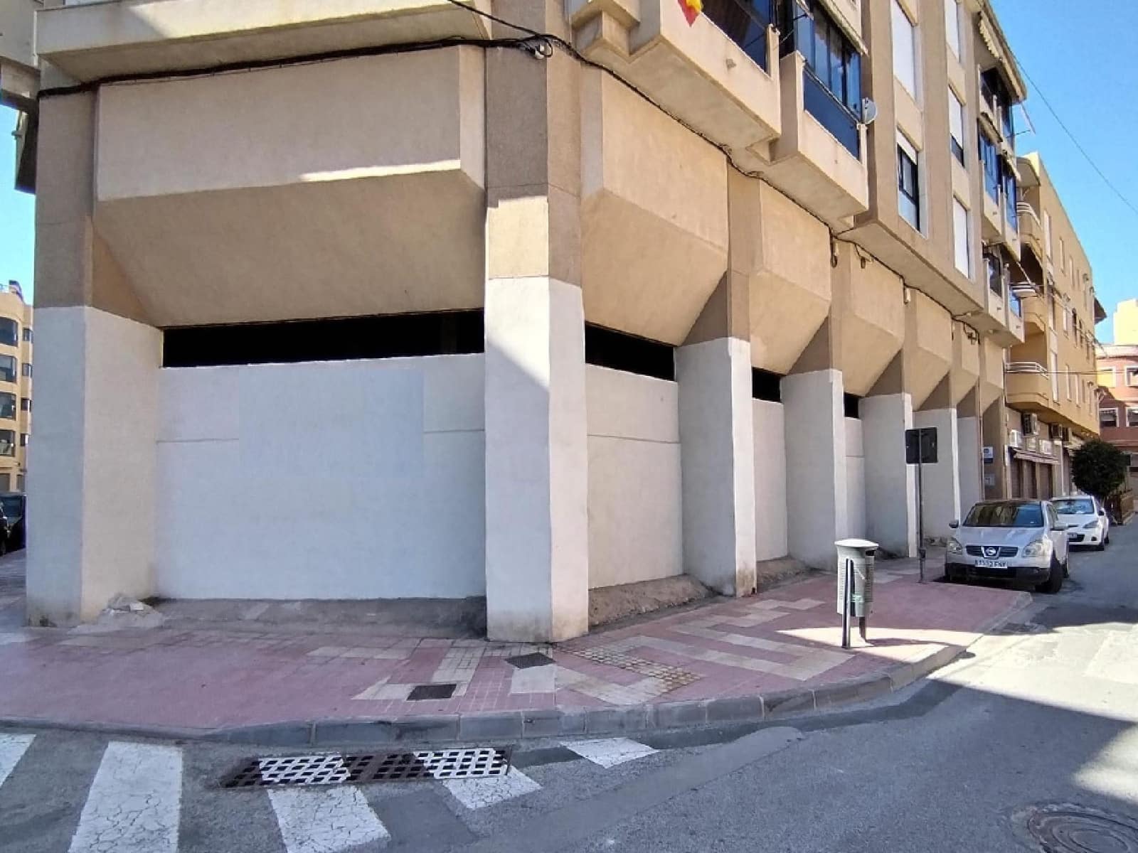 Kaupallinen myytävänä paikassa El Campello - 1 182 000 € (Ref: 9583379)