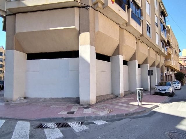 Kaupallinen myytävänä paikassa El Campello - 1 182 000 € (Ref: 9583379)