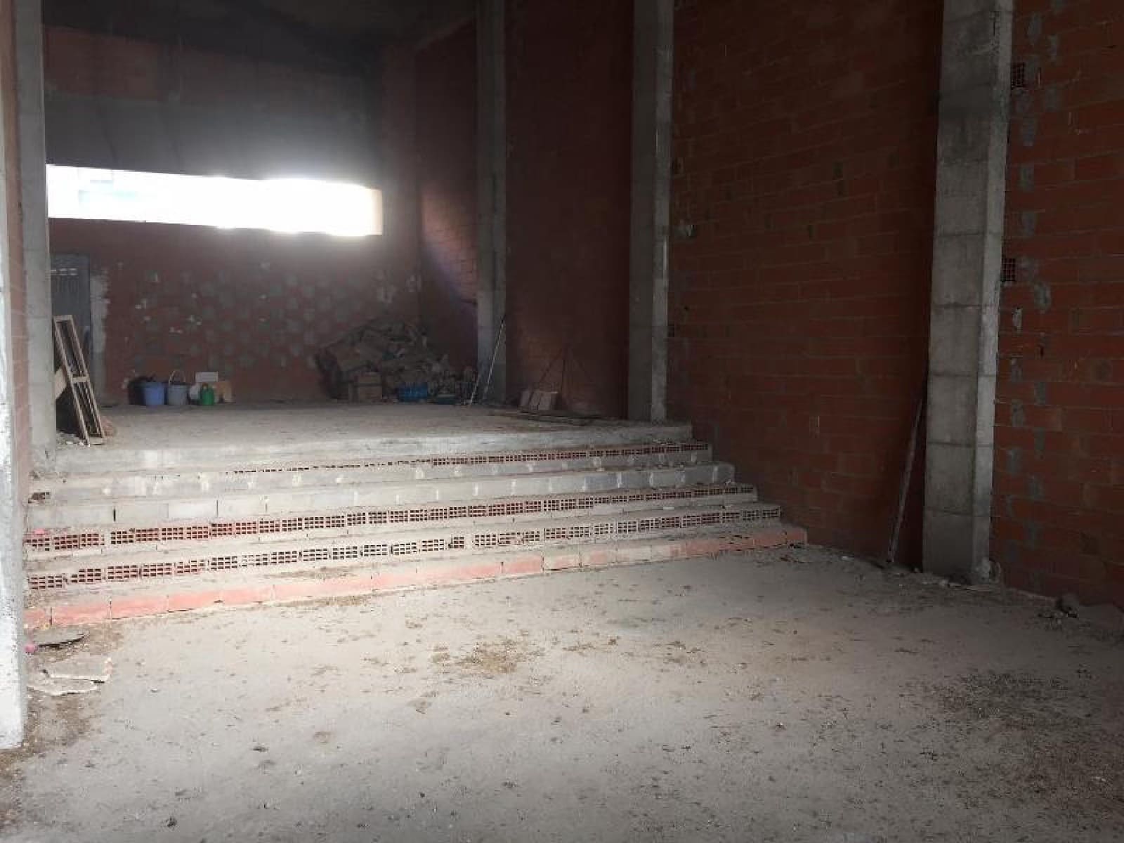 Kaupallinen myytävänä paikassa El Campello - 1 182 000 € (Ref: 9583379)