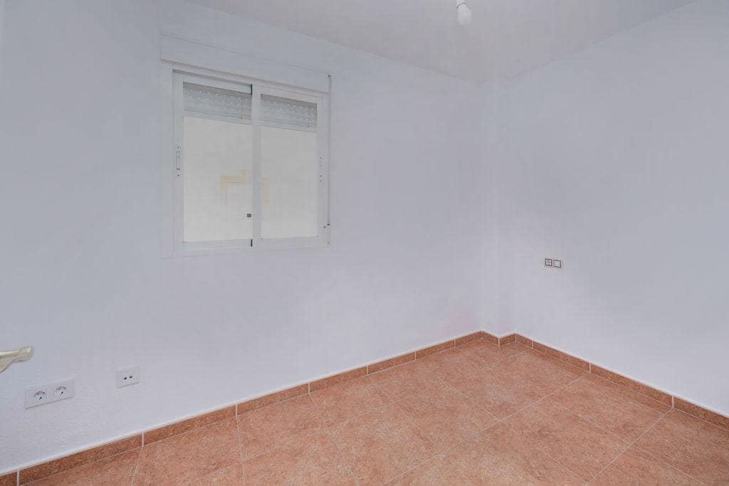 3 bedroom Flat for sale in San Vicente / Sant Vicent del Raspeig - € 195,000 (Ref: 9583380)